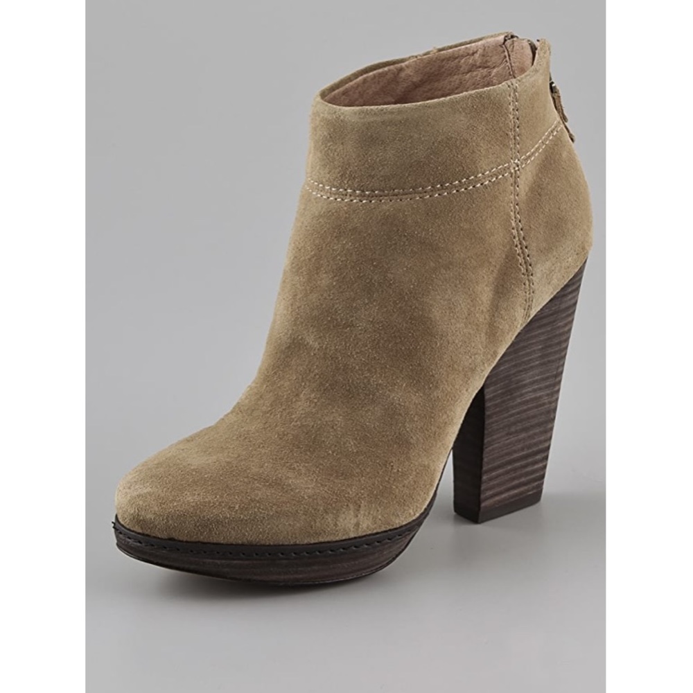 Modern Vintage Adrien Chunky Heel Bootie Size 8